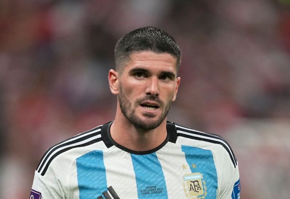 Rodrigo de Paul, starul Argentinei, o duce bine în dragoste. Se iubește cu o artistă superbă_23