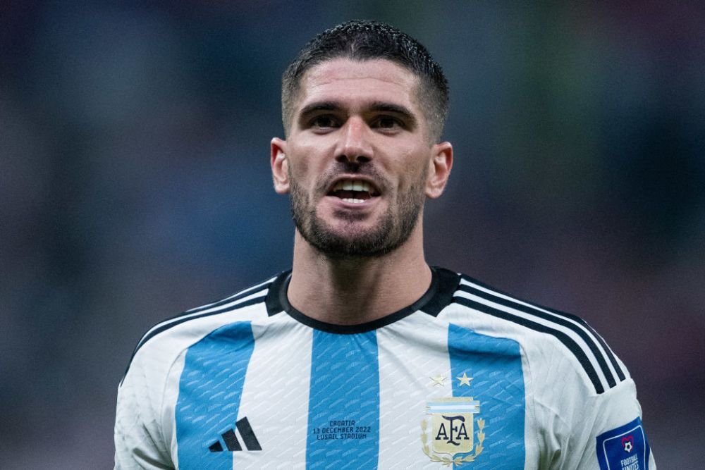 Rodrigo de Paul, starul Argentinei, o duce bine în dragoste. Se iubește cu o artistă superbă_24