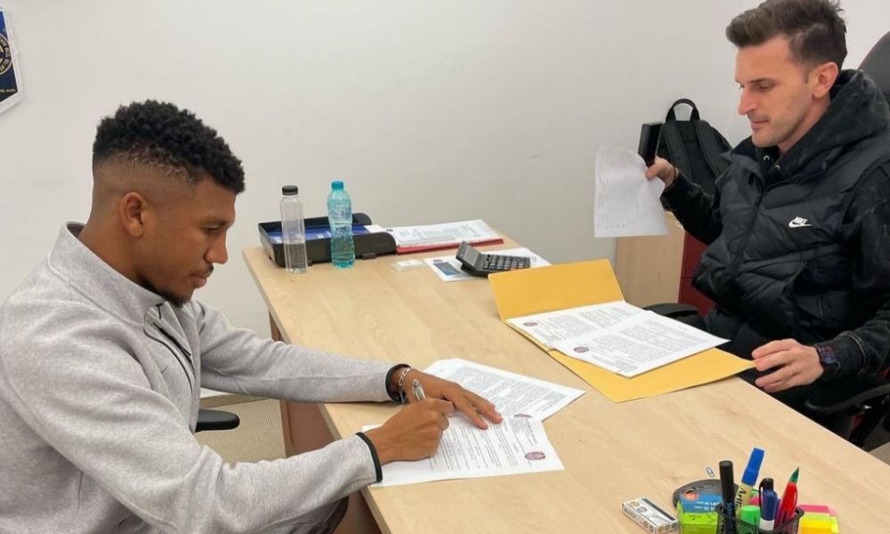 Ce scriu francezii despre ultimul transfer al lui CFR Cluj: &rdquo;Fără echipă din vară, nu a fost păstrat după promovarea &icirc;n liga 4&rdquo;