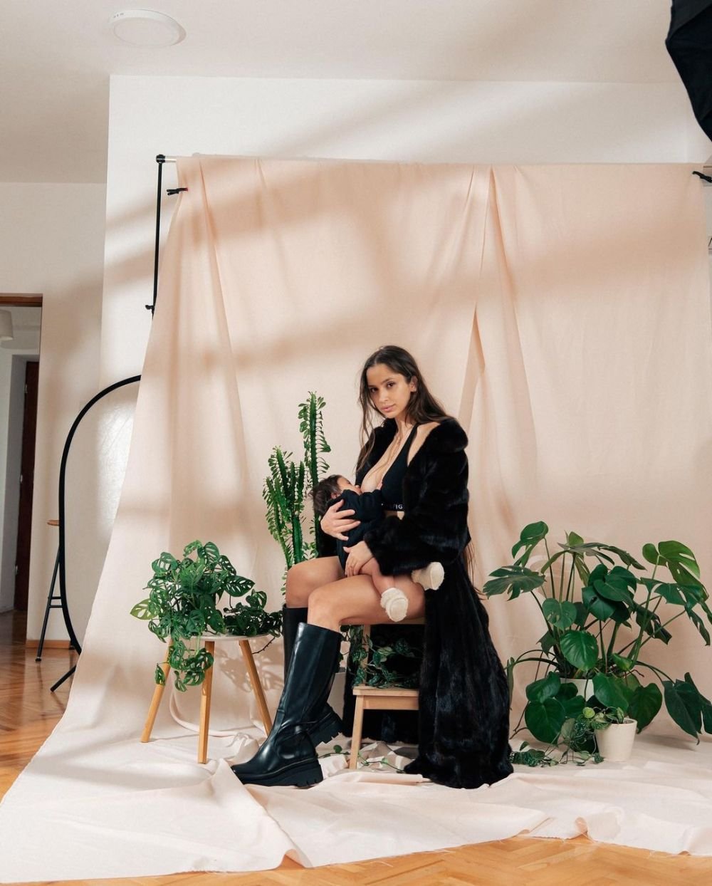 Soția lui Florinel Coman, apariție de senzație pe Instagram alături de fiica șeptarului de la FCSB!_31