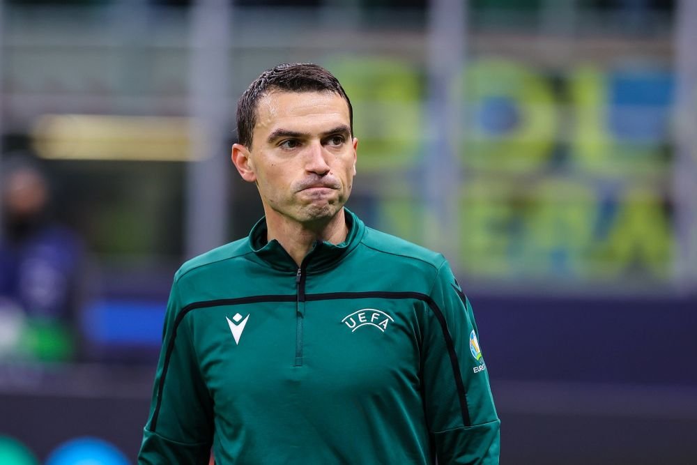 FIFA a validat lista arbitrilor rom&acirc;ni pentru competiţiile internaţionale din 2023. Cine ne va reprezenta