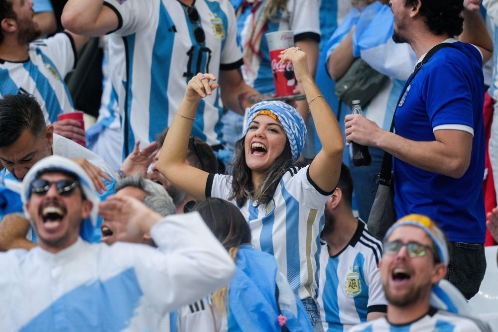 Argentiniencele au făcut show în tribune, înainte de finala Cupei Mondiale cu Franța_18