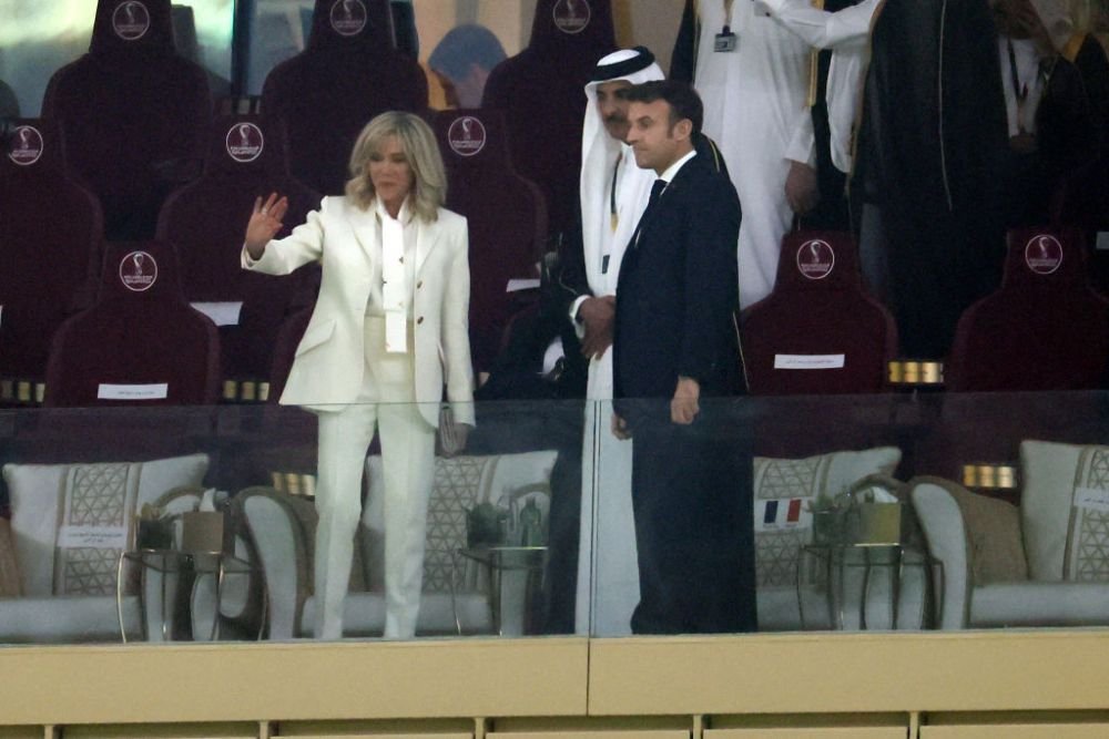 Emmanuel și Brigitte Macron, suporteri de lux la finala Campionatului Mondial. Imagini spectaculoase cu cuplul prezidențial francez