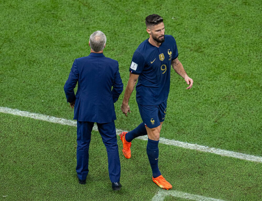 Olivier Giroud, criză de nervi pe bancă după ce a fost schimbat de Didier Deschamps în prima repriză a finalei cu Argentina _6