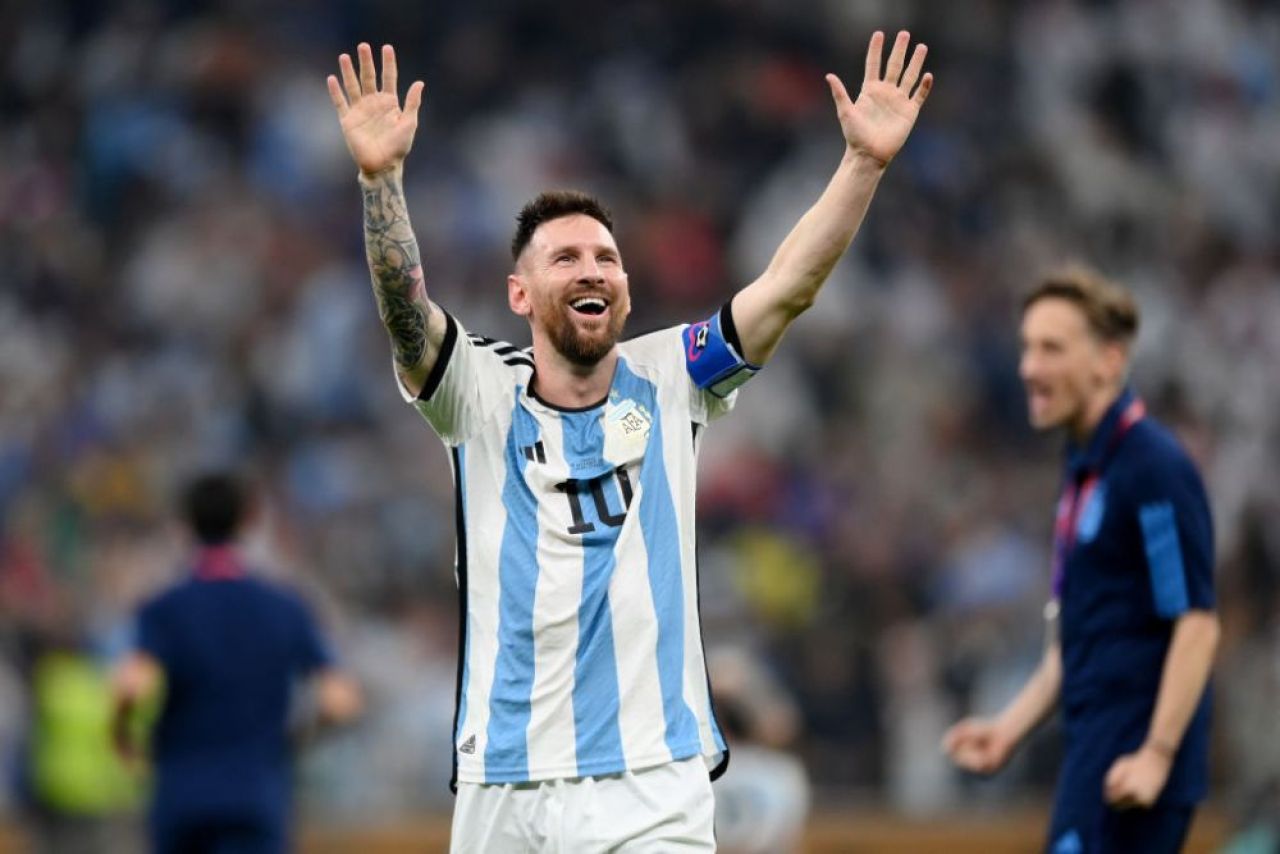 Imaginile bucuriei! Cum a reacționat Lionel Messi imediat după penalty-ul decisiv transformat de Gonzalo Montiel în finala mondială_17