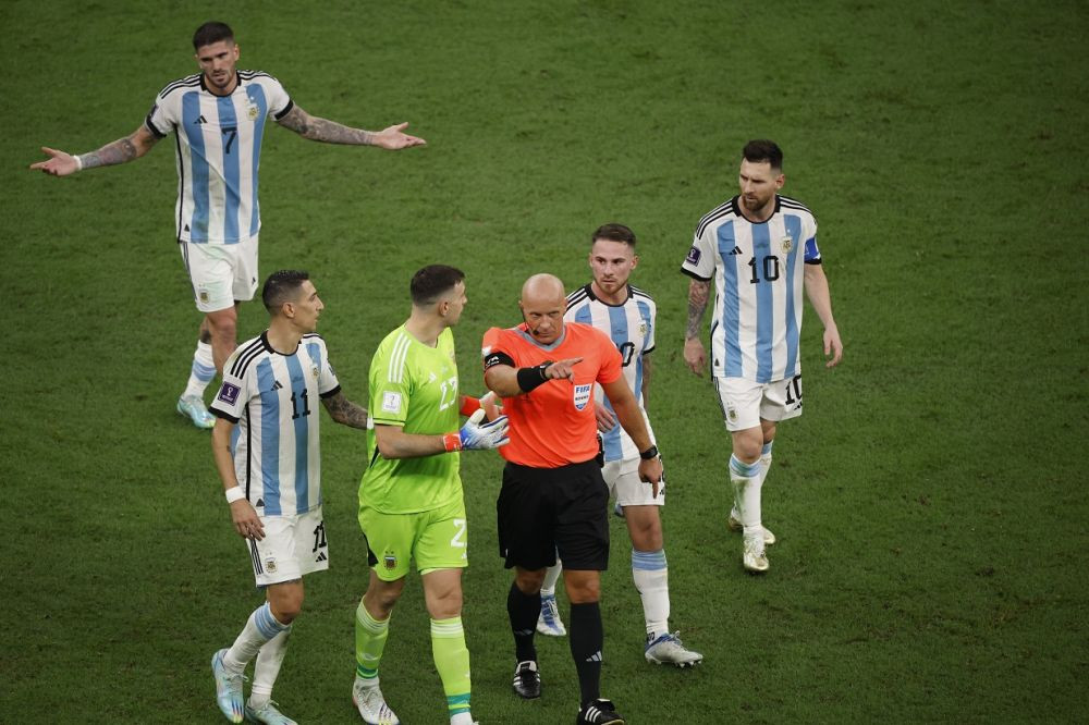 L Equipe &icirc;l face praf pe arbitrul Marciniak după finala Argentina - Franța: Nota 2! Cum este posibil? &nbsp;