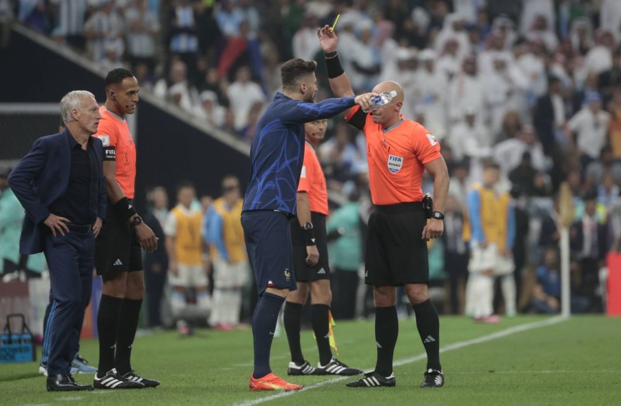 L'Equipe îl face praf pe arbitrul Marciniak după finala Argentina - Franța:
