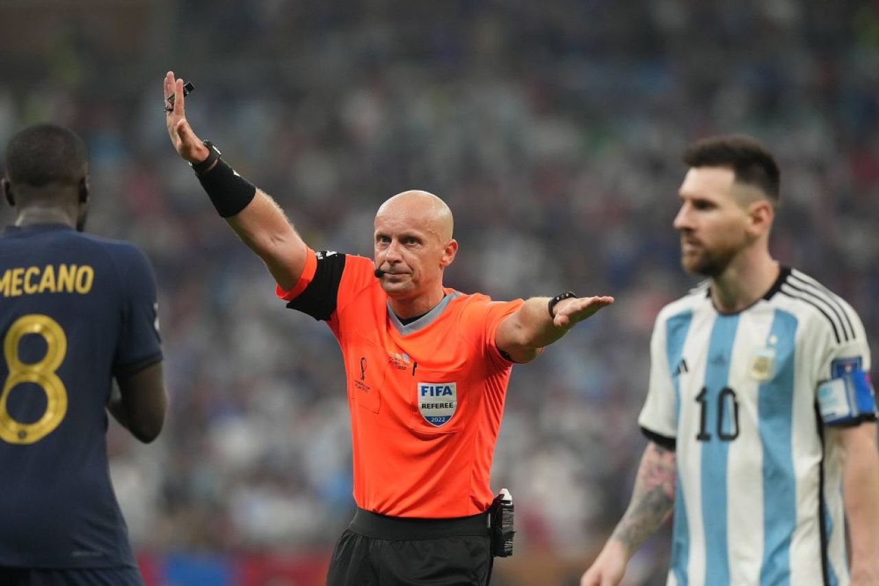 L'Equipe îl face praf pe arbitrul Marciniak după finala Argentina - Franța: