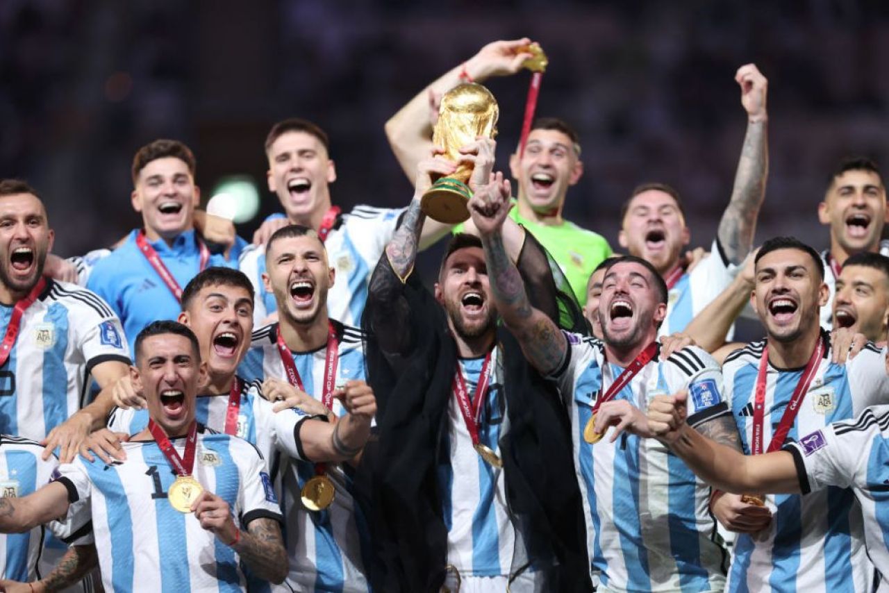 Qatarul, apărat după gestul controversat cu Leo Messi: