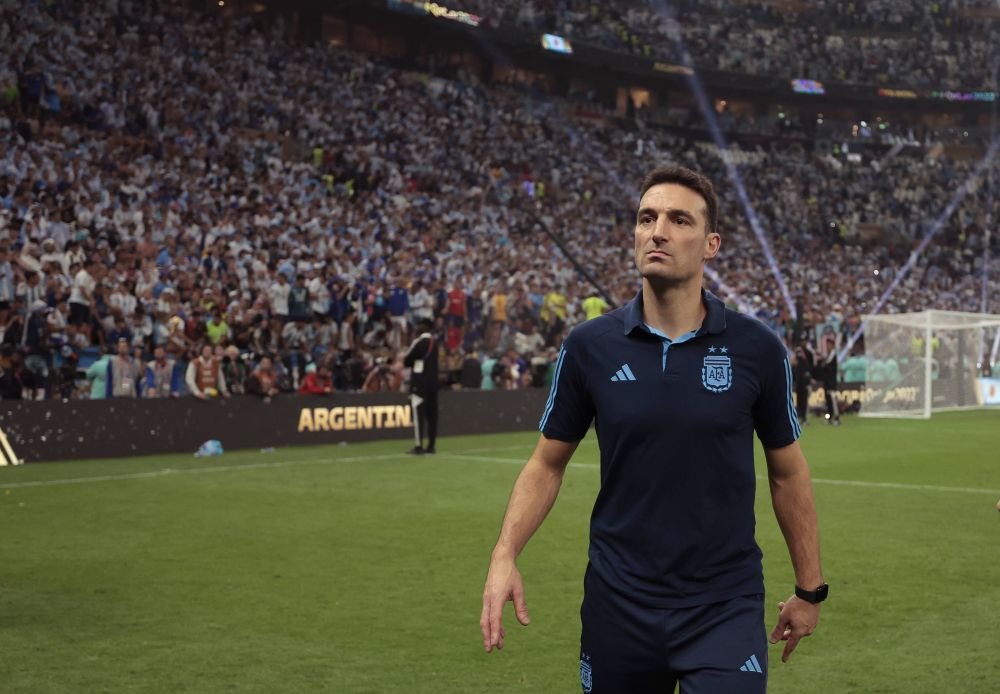 Lionel Scaloni, al doilea cel mai tânăr selecționer campion mondial! Este întrecut doar de ”romanticul” Cesar Luis Menotti_12