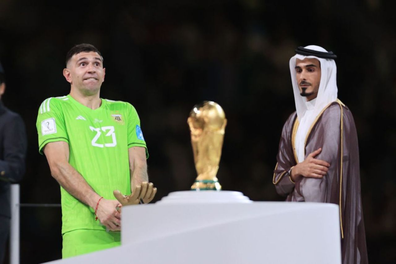 Ciprian Marica, savuros când a trebuit să le explice copiilor gestul lui Emiliano Martinez din finala Campionatului Mondial _5