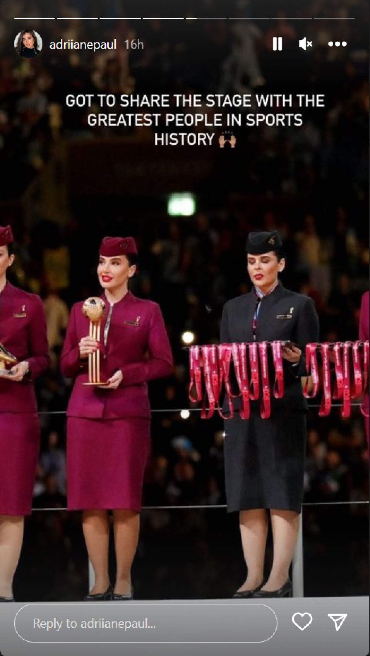 România a fost reprezentată la Campionatul Mondial din Qatar! Frumoasa brunetă care a împărțit scena cu Lionel Messi _50