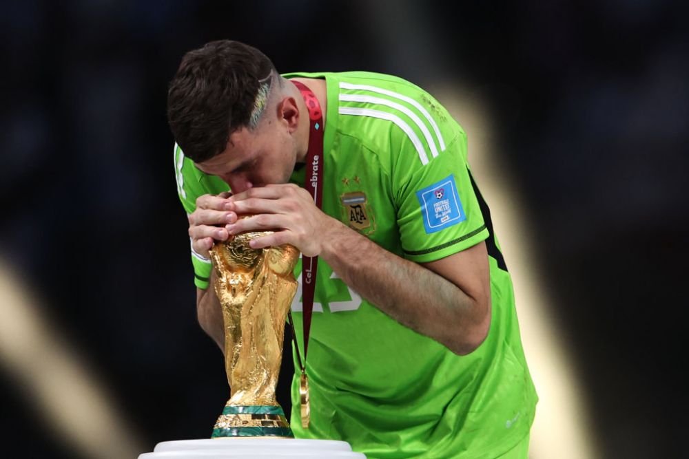 După Cupa Mondială vine și transferul carierei pentru Emiliano Martinez, la 30 de ani!
