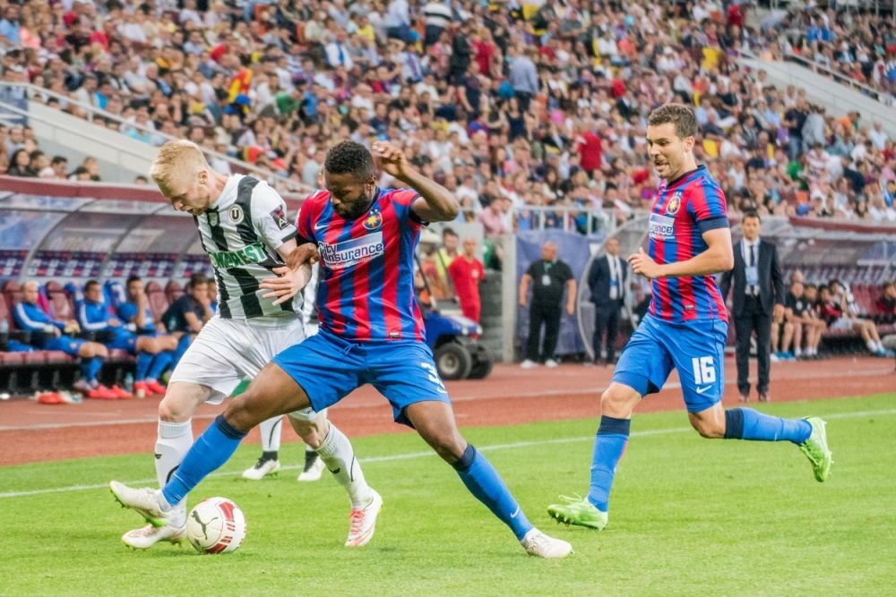 Cum s-a descurcat Fernando Varela, fostul jucător al lui FCSB, în fața Romei lui Jose Mourinho_3