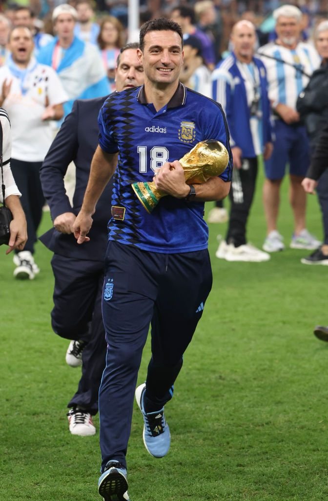 Povestea senzațională a tricoului cu care Lionel Scaloni a apărut după ce Argentina a câștigat Campionatul Mondial _14