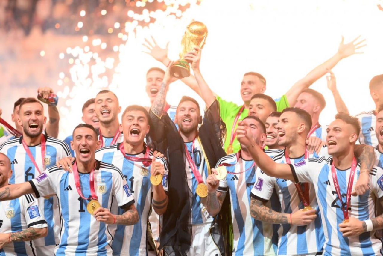 Cât costă mantia purtată de Lionel Messi și ce s-ar fi întâmplat dacă Franța câștiga Mondialul_12