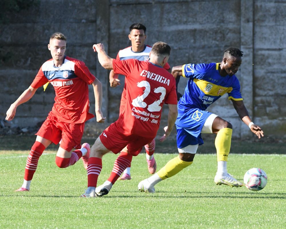 Mansour Gueye, ”omul-foarfecă”, este golgheterul echipei și la 37 de ani! Toate reușitele sale au fost decisive_7