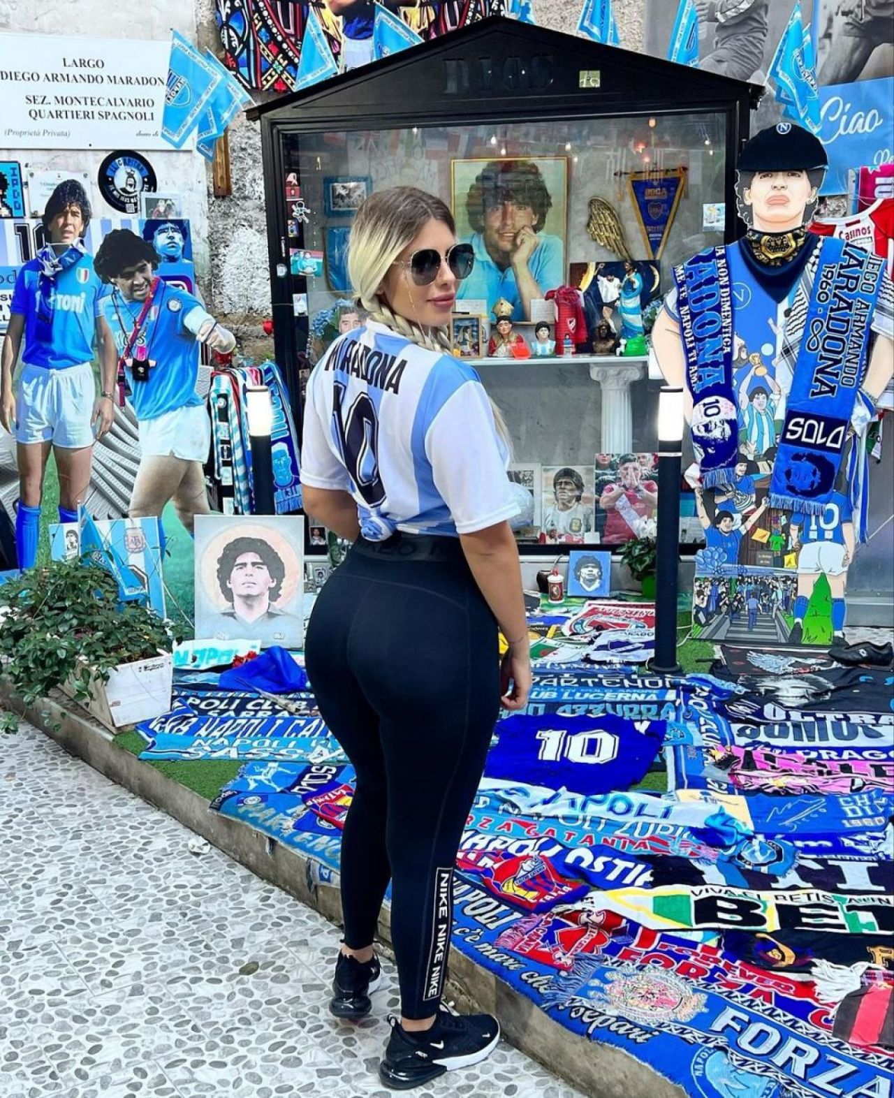 Ce s-a întâmplat cu cele două tinere care s-au dezbrăcat la finala Cupei Mondiale. Anunțul făcut de susținătoarele Argentinei_29