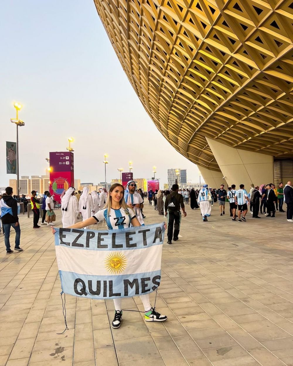 Ce s-a întâmplat cu cele două tinere care s-au dezbrăcat la finala Cupei Mondiale. Anunțul făcut de susținătoarele Argentinei_34