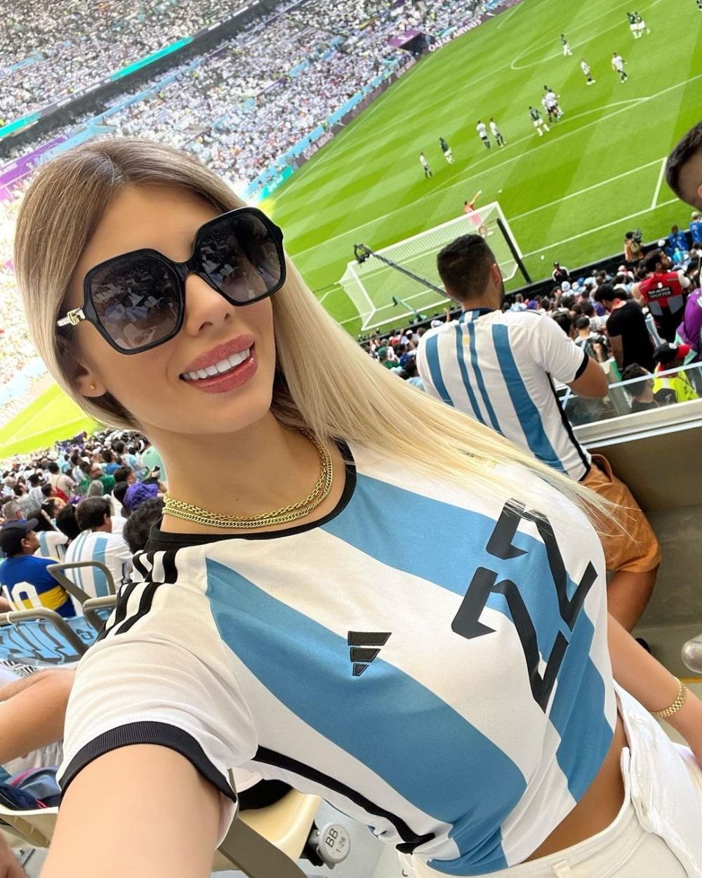 Ce s-a întâmplat cu cele două tinere care s-au dezbrăcat la finala Cupei Mondiale. Anunțul făcut de susținătoarele Argentinei_40