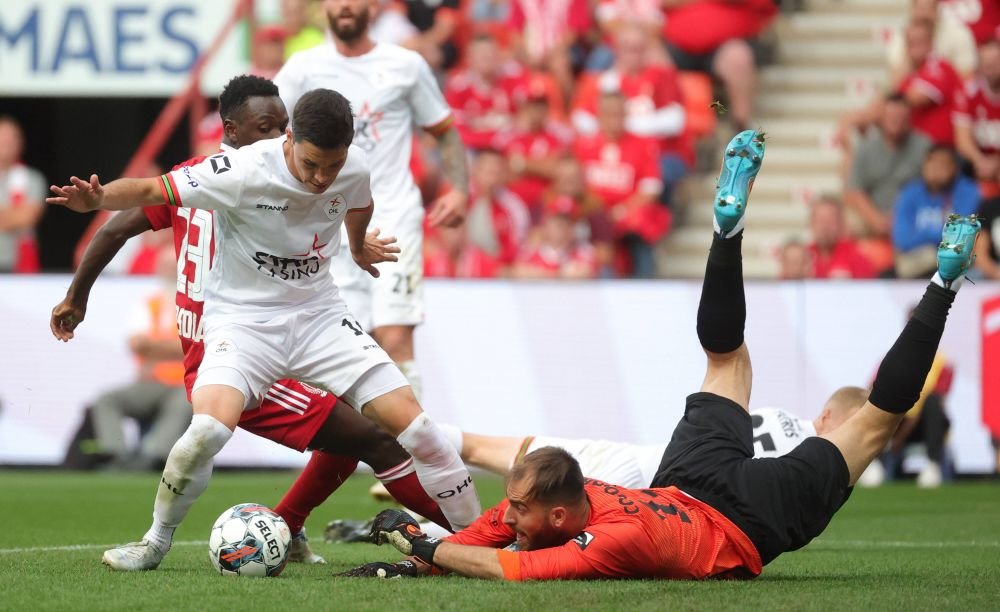 După 2 victorii consecutive cu 5-0, a venit și necazul pentru Valentin Cojocaru la OH Leuven! Echipa românului, eliminată_9