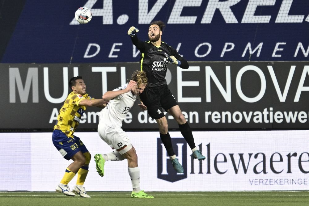 După 2 victorii consecutive cu 5-0, a venit și necazul pentru Valentin Cojocaru la OH Leuven! Echipa românului, eliminată_13