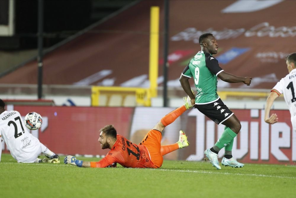 După 2 victorii consecutive cu 5-0, a venit și necazul pentru Valentin Cojocaru la OH Leuven! Echipa românului, eliminată_18