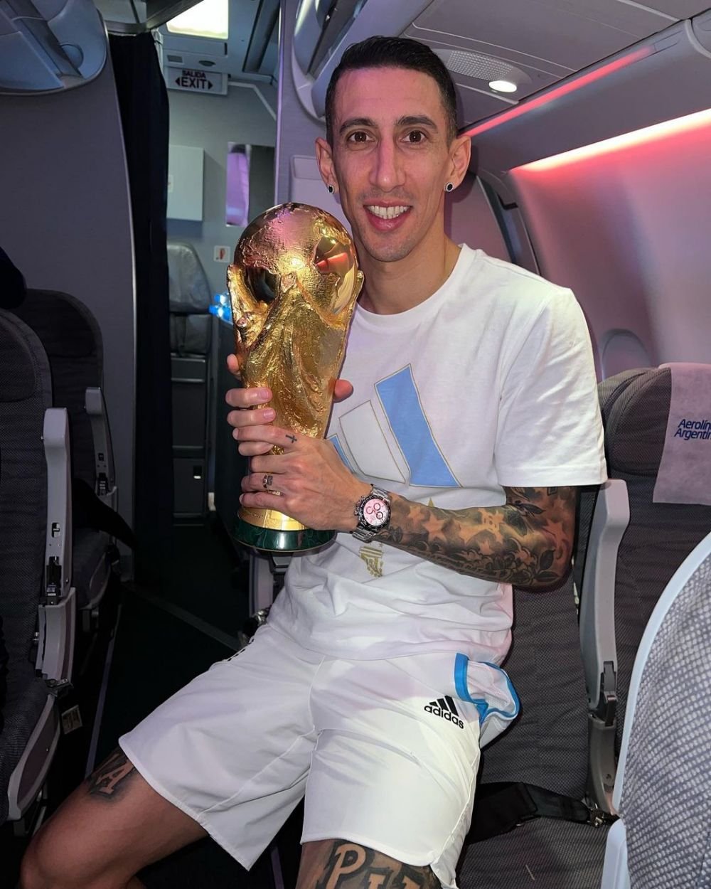 A prevăzut că va înscrie în finala Mondialului și i-a spus soției! Au apărut mesajele trimise de campionul mondial după meciul cu Franța _6