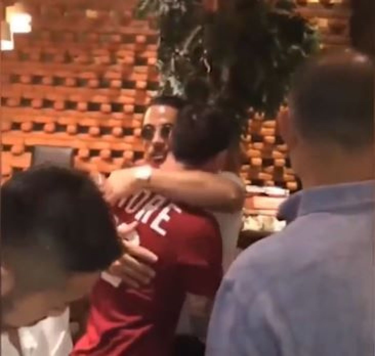 Criticat și insultat de toată planeta după ce a apărut pe teren la finala Mondialului, Salt Bae a pus un nou clip cu Messi _13