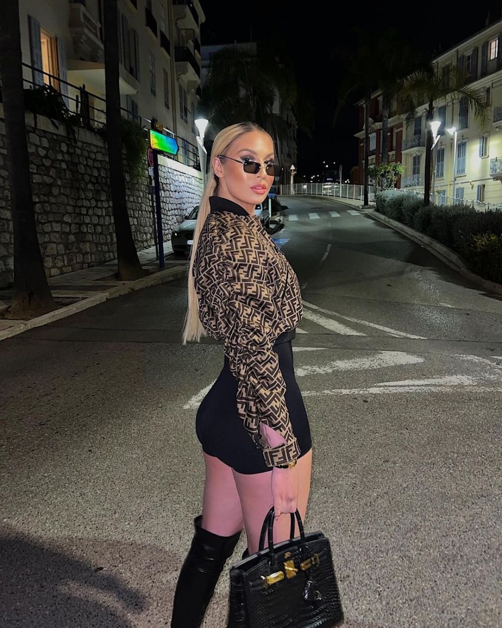 „Suntem unici, frumoși și deștepți!” Sarah Dumitrescu, fiica Anamariei Prodan, le-a răspuns celor care au spus că are operații estetice! Ce a spus despre viața în SUA_16