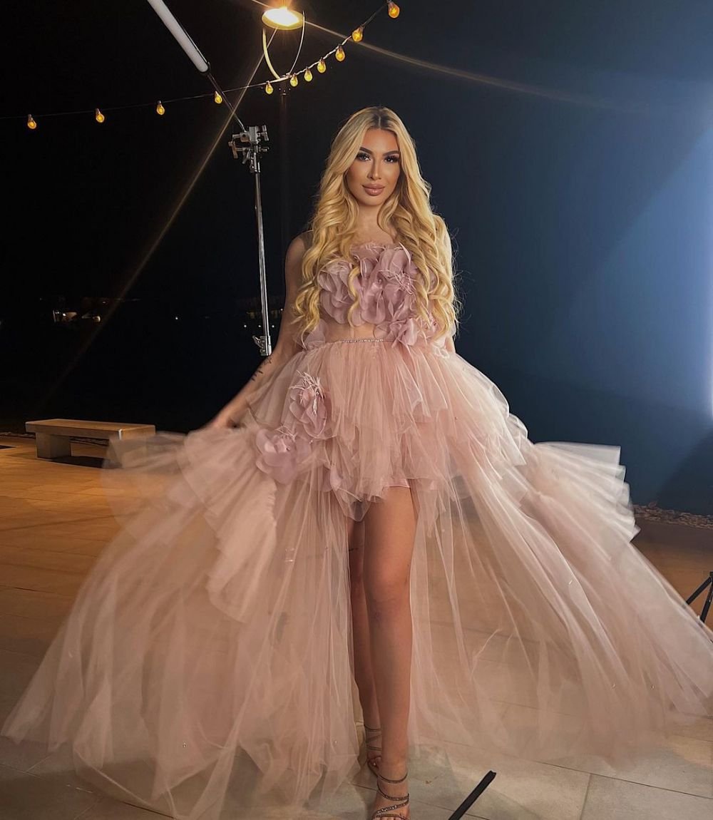 „Suntem unici, frumoși și deștepți!” Sarah Dumitrescu, fiica Anamariei Prodan, le-a răspuns celor care au spus că are operații estetice! Ce a spus despre viața în SUA_28