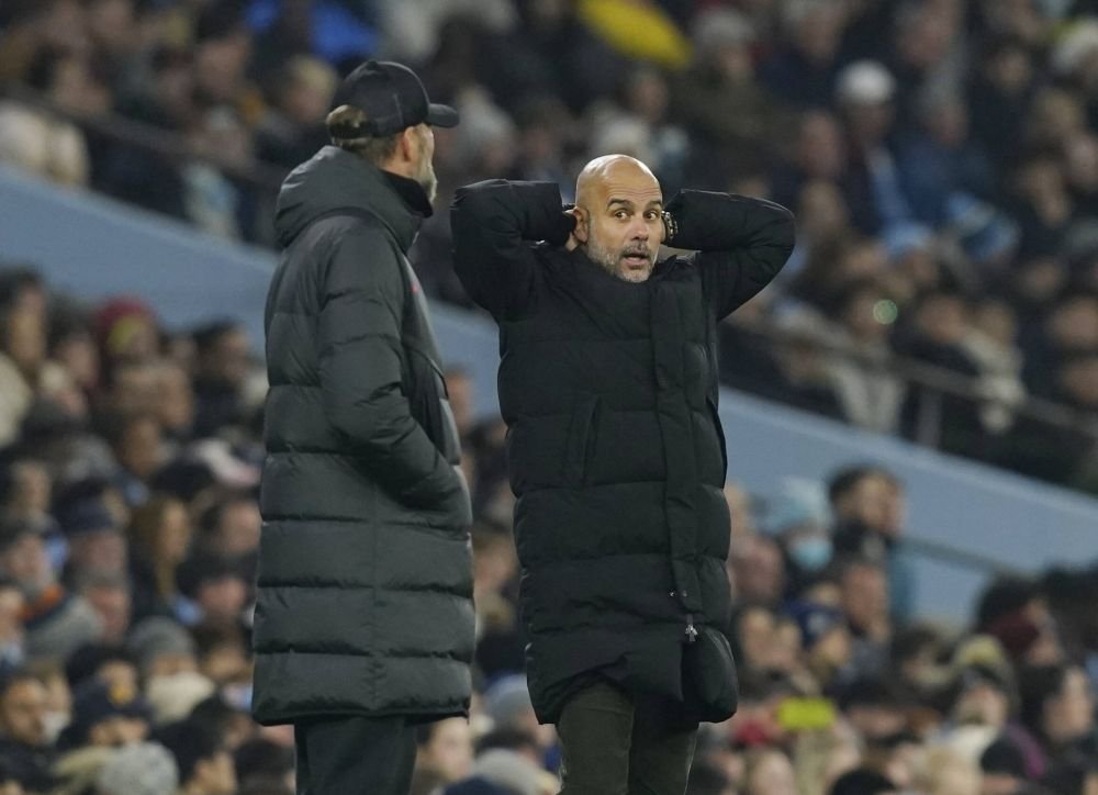 Spectacol total &icirc;n confruntarea Haaland - Nunez! City a &icirc;nvins-o pe Liverpool și a trecut &icirc;n runda următoare din Carabao Cup