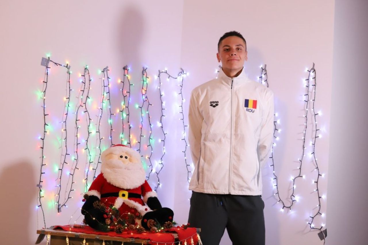 Senzaționalul David Popovici, pe drumul amintirilor! Cadoul inedit primit de la Moș Crăciun pe care încă îl are: „Două cozi de mătură!”_1