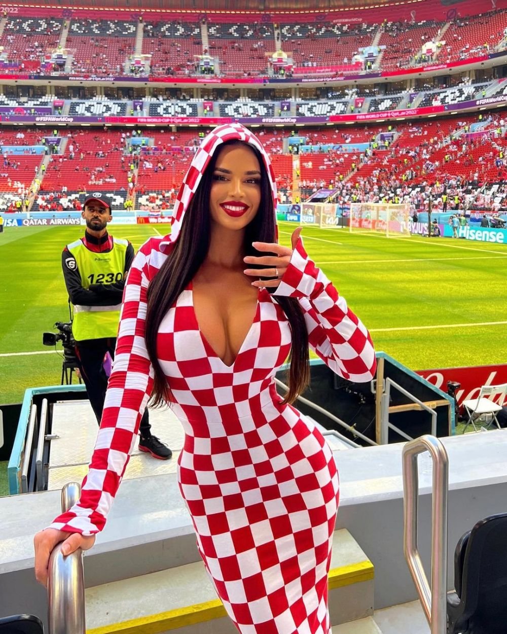 Are aproape la fel de mulți urmăritori cât populația Croației. Câte milioane de fani a atras Ivana Knoll pe durata Mondialului_110