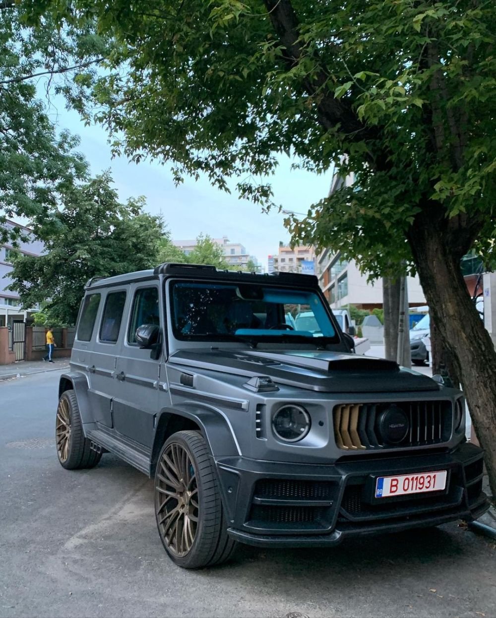Like father, like son! Fiul lui Mirel Rădoi și-a tunat bolidul de 500.000 de euro! Cum arată „sufrageria” pe roți _3