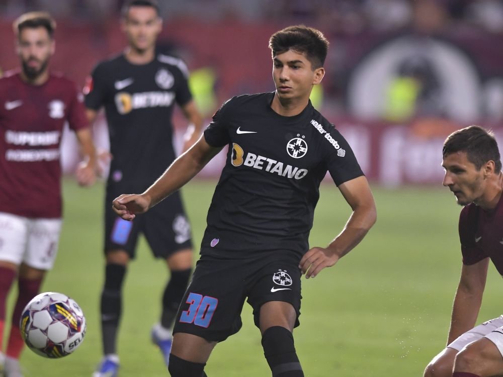 A plecat de la FCSB 