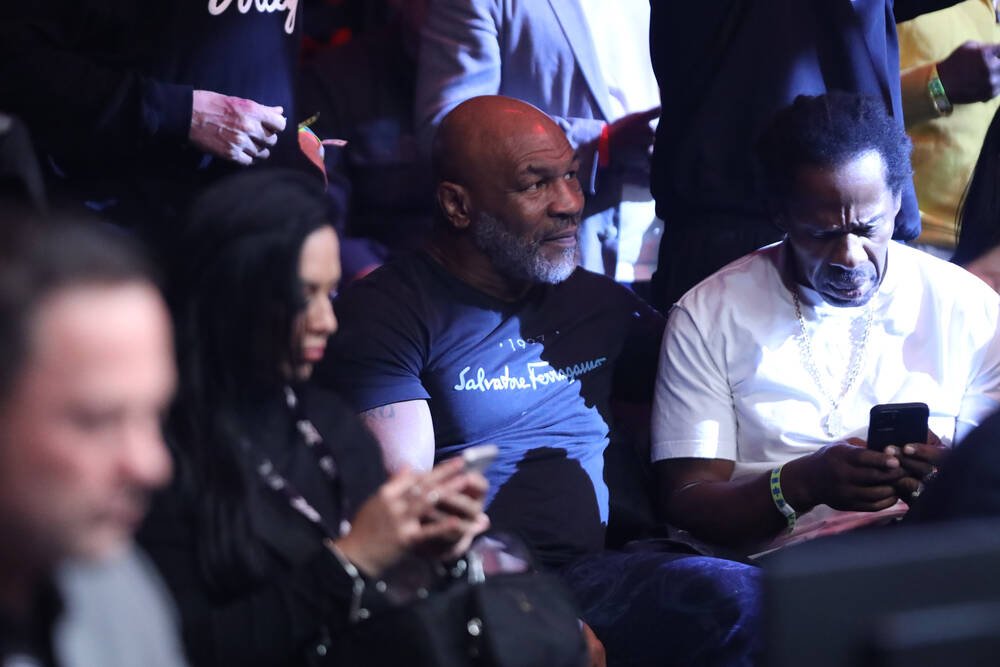 Mike Tyson a încercat să se sinucidă pentru o femeie. Cel mai cumplit adversar al lui Iron Mike nu a purtat mănuși de box, ci o rochie roșie cu sclipici_3