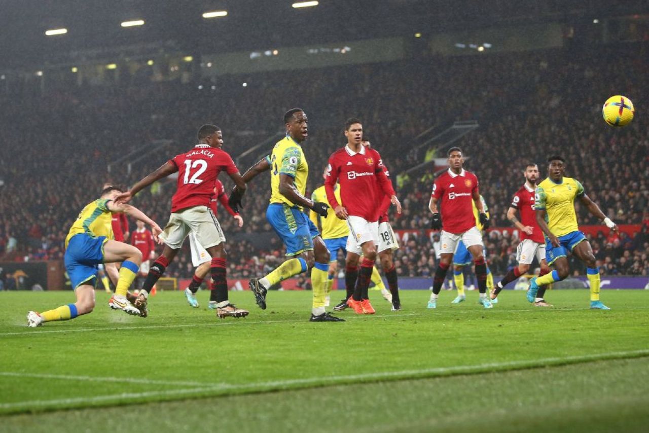 Manchester United - Nottingham Forest 3-0. ”Diavolii” au făcut show în primul meci fără Ronaldo în Premier League_1