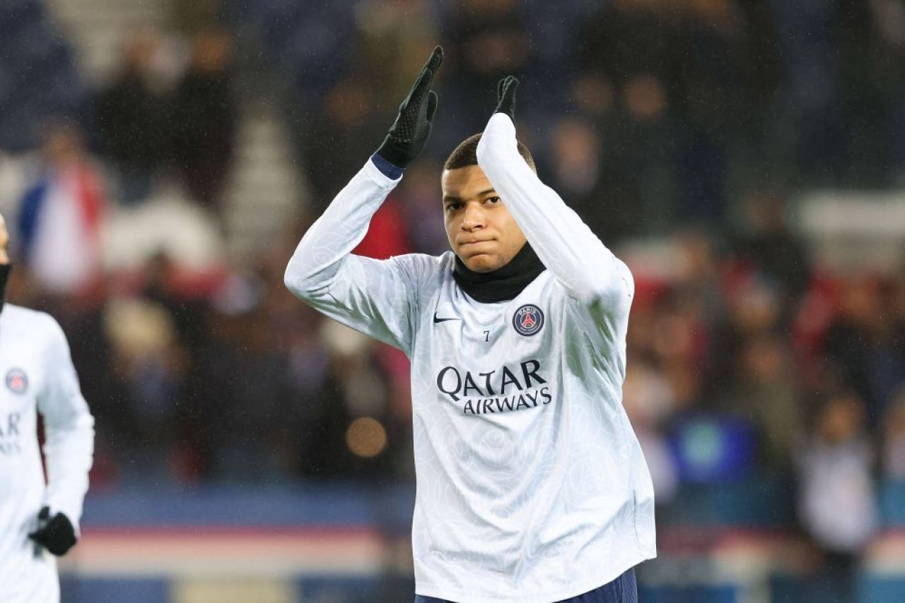 Premieră pentru Mbappe! Cum a fost primit de fanii lui PSG după finala pierdută de Franța la Mondial_1