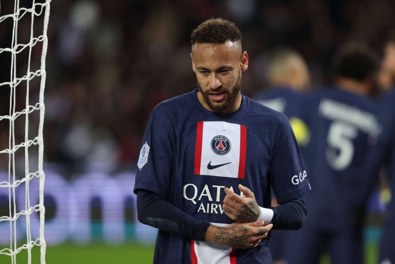 Neymar, eliminat pentru simulare! Două galbene în 90 de secunde pentru starul lui PSG_2