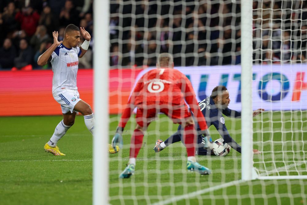 Neymar, eliminat pentru simulare! Două galbene în 90 de secunde pentru starul lui PSG_6