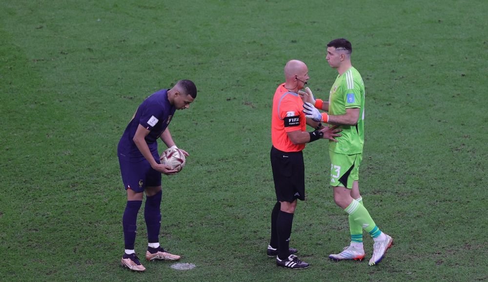 A venit replica lui Kylian Mbappe pentru Emiliano Martinez, după ce a fost ironizat constant la Cupa Mondială_2