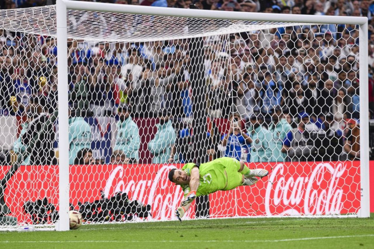 A venit replica lui Kylian Mbappe pentru Emiliano Martinez, după ce a fost ironizat constant la Cupa Mondială_5