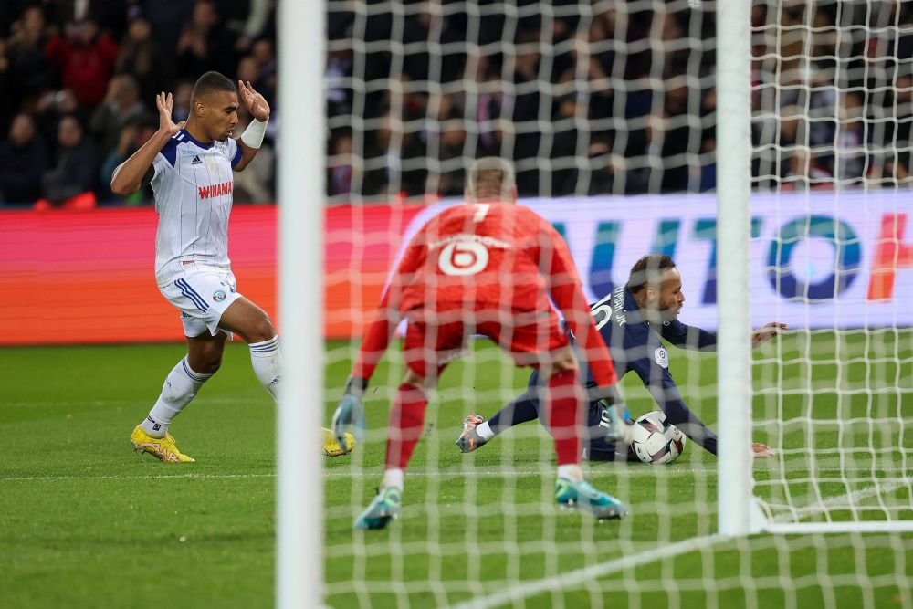 Antrenorul lui PSG atacă arbitrajul după ce Neymar a fost eliminat pentru simulare: 