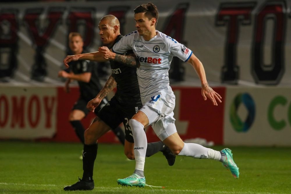 Cum l-a încurcat Dorin Rotariu pe Răzvan Lucescu în campionatul Greciei_5