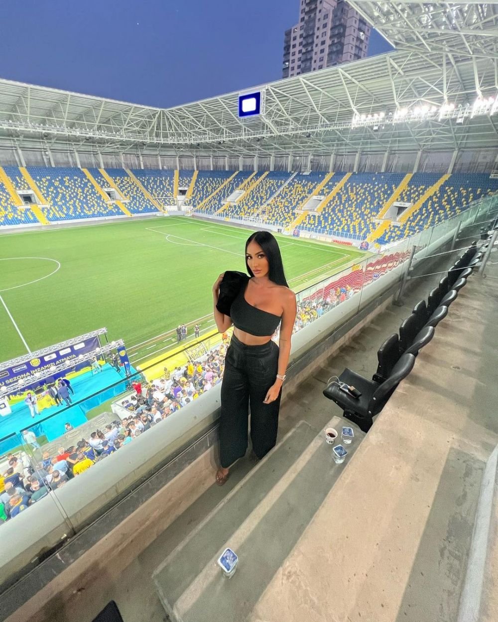 Un fost jucător de la Real Madrid și PSG va deveni tată pentru a șasea oară! S-a ”războit” cu actuala sa soție_18