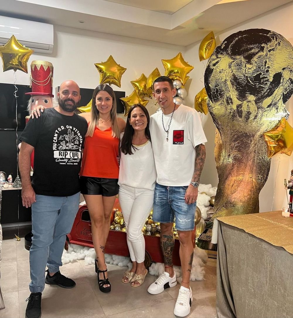 „Te poate învăța cum să înscrii în finale!” Replică devastatoare a soției campionului mondial pentru Adil Rami după criticile francezului _11