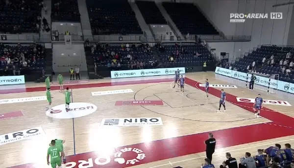 Rom&acirc;nia - Algeria (&icirc;nceputul meciului)