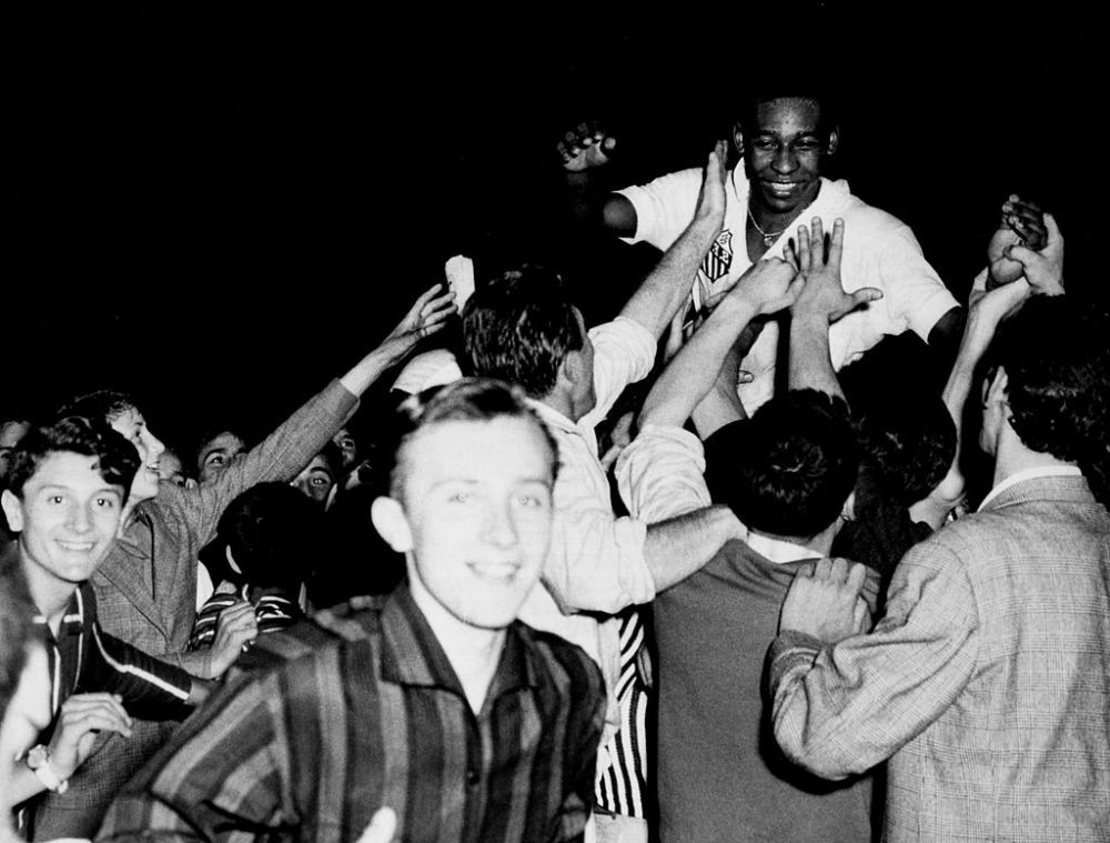 Legenda în imagini! Fotografii de colecție din cariera impresionantă a lui Pele_23