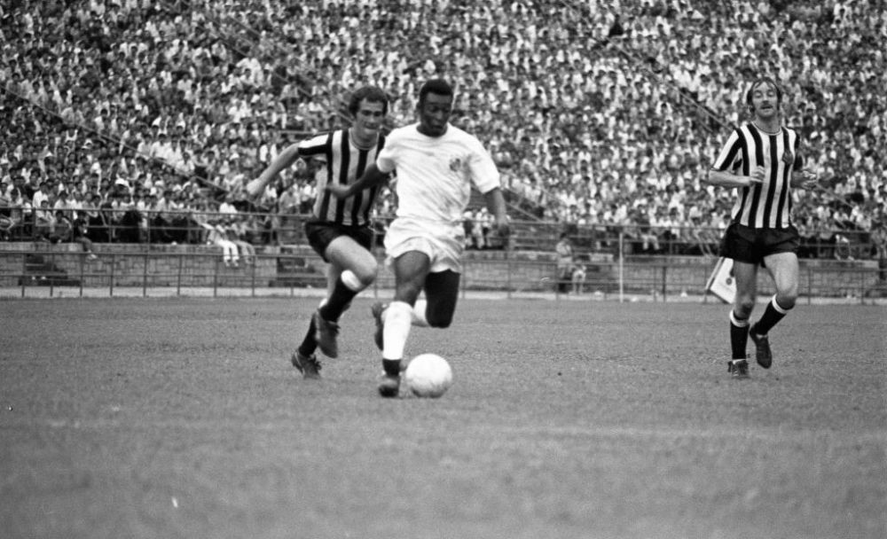 Legenda în imagini! Fotografii de colecție din cariera impresionantă a lui Pele_24